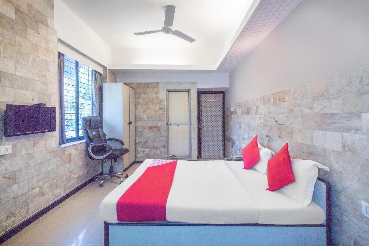 מומביי Oyo 71397 Hotel Guru מראה חיצוני תמונה