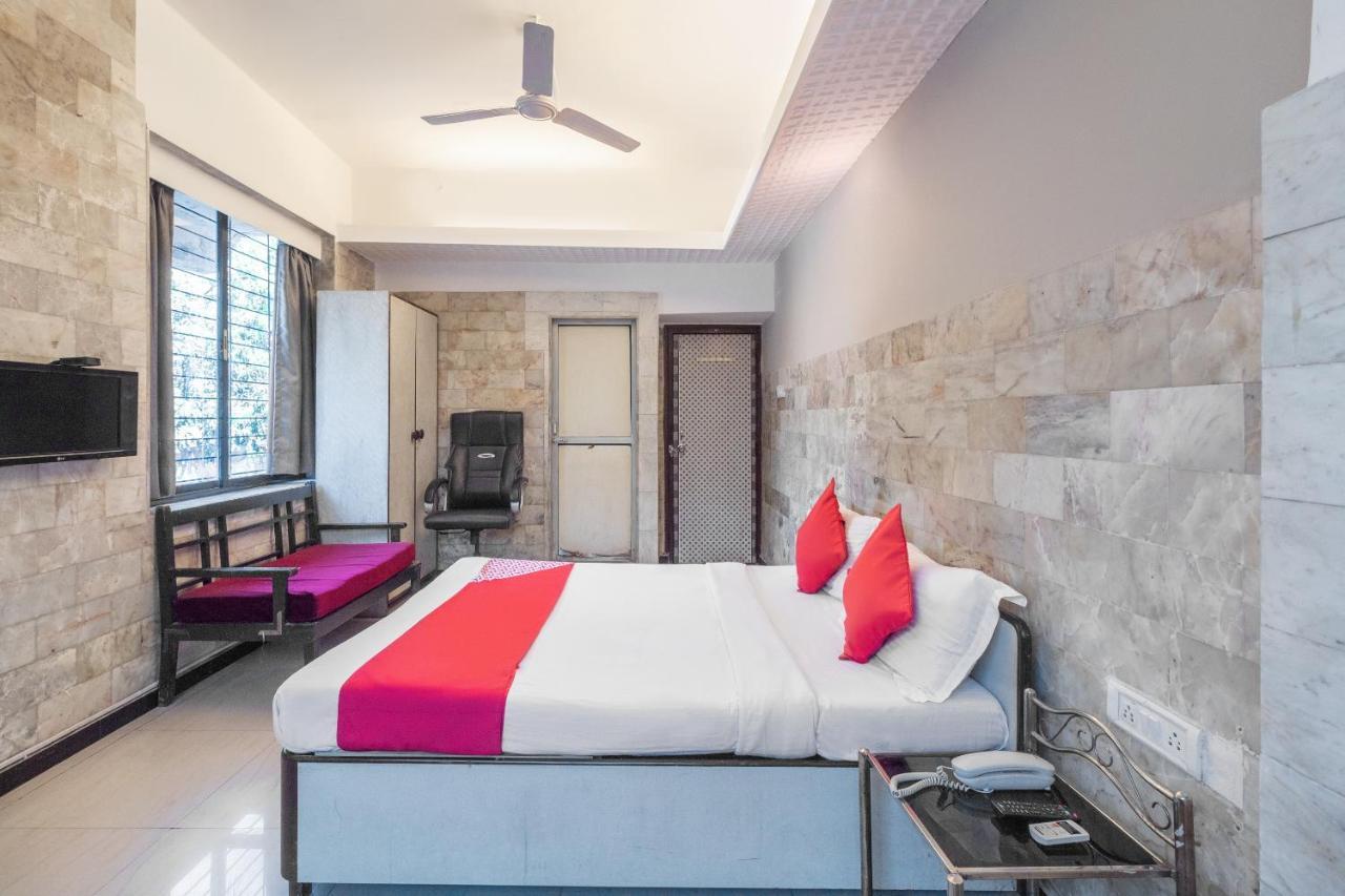מומביי Oyo 71397 Hotel Guru מראה חיצוני תמונה